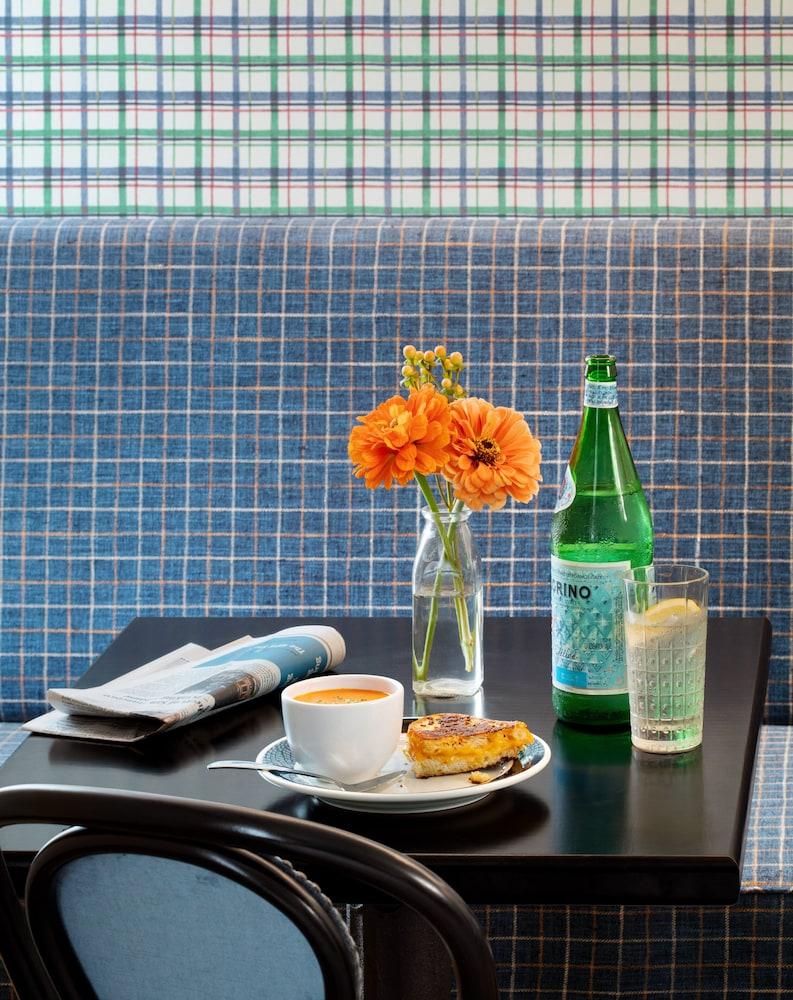 Graduate By Hilton 4* State College